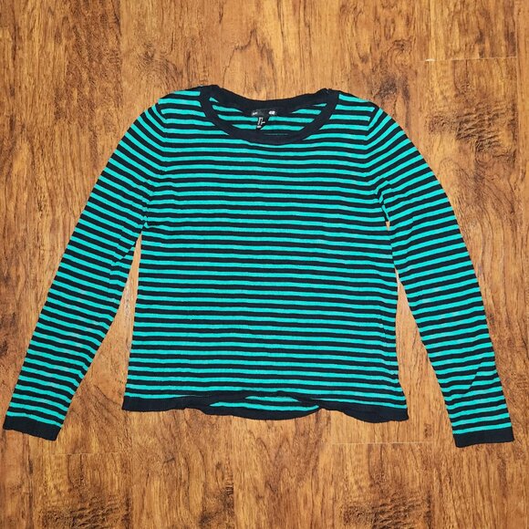 Lightweight green and black striped sweater - Picture 2 of 3